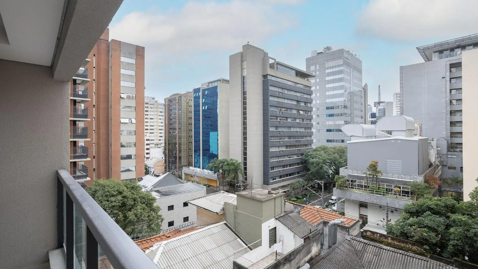 Step Up Paraiso Sao Paulo Apartment